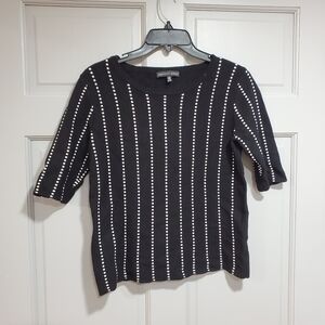 Saks Fifth Avenue Top Women Size Medium Short Sleeves Crewneck Black‎